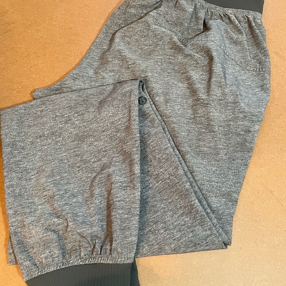 lululemon jogger